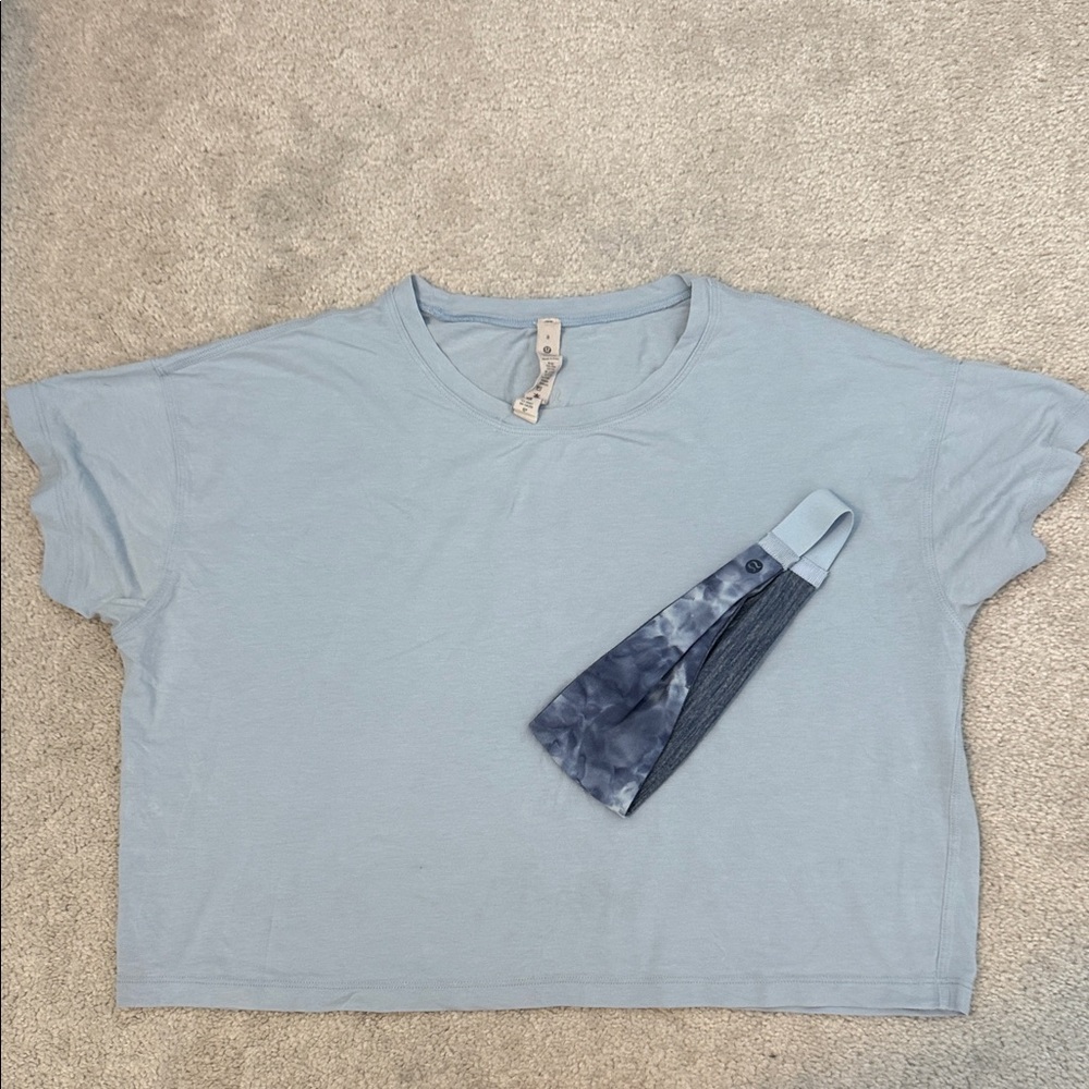 Lululemon 8 dust y blue tee w/headband